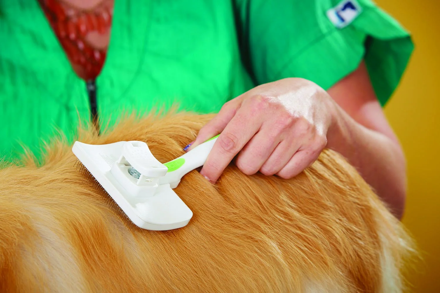 Andis® Self-Cleaning Slicker Brush - Image 5