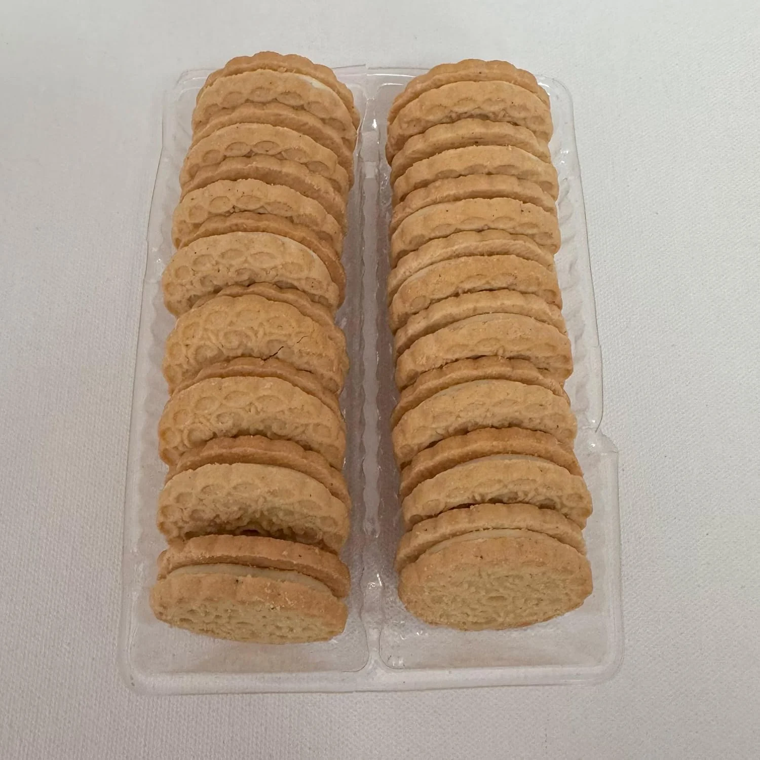 Exclusively Dog Cookies Sandwich Cremes Peanut Butter Flavor Dog Treats for Medium and Large Dogs, Natural and Made in The USA, 8 oz - Image 3