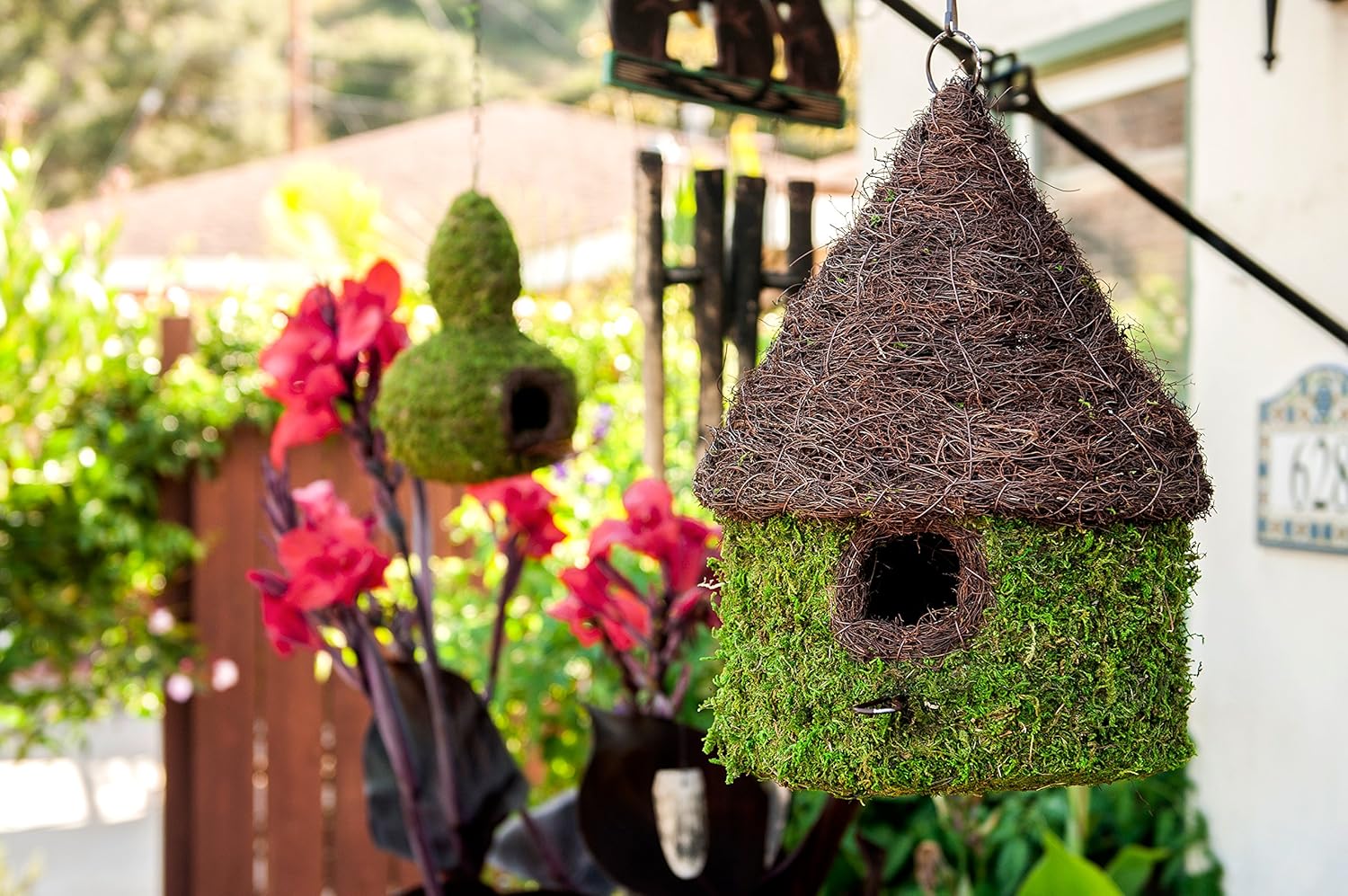 Galápagos SuperMoss (56013) Bungalow Birdhouse with Chain, 11 by 15-Inch, Fresh Green - Image 2