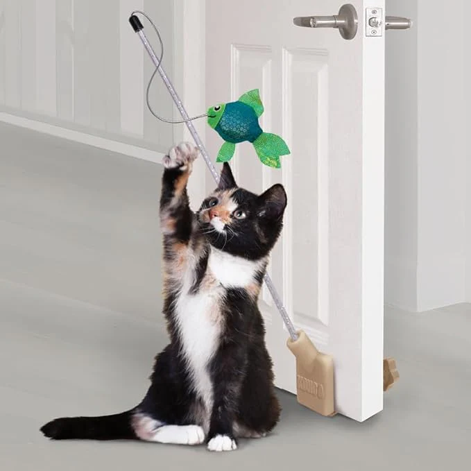 KONG Connects Angler Door Teaser - Wand Fishing Pole with Plush Crinkle Fish Filled with Catnip - Cat Toy - Image 5