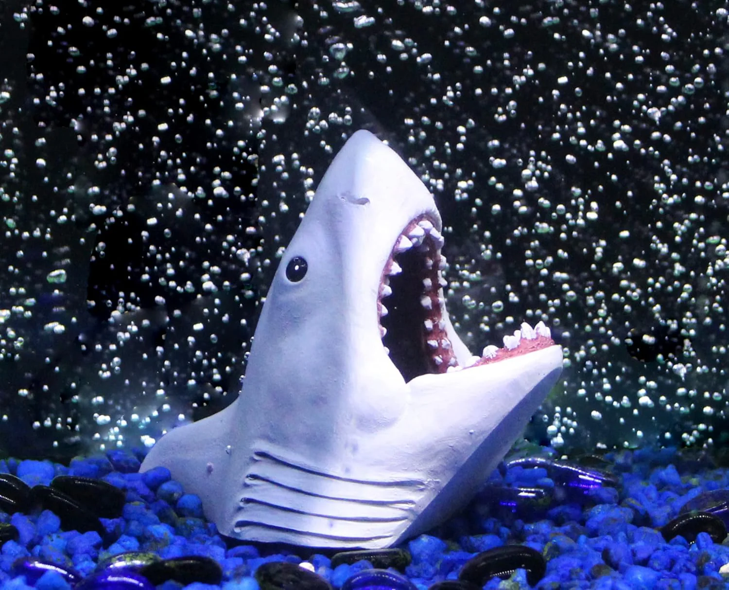Penn-Plax Officially Licensed Universal Studios Jaws Swim-Thru Décor - Image 5