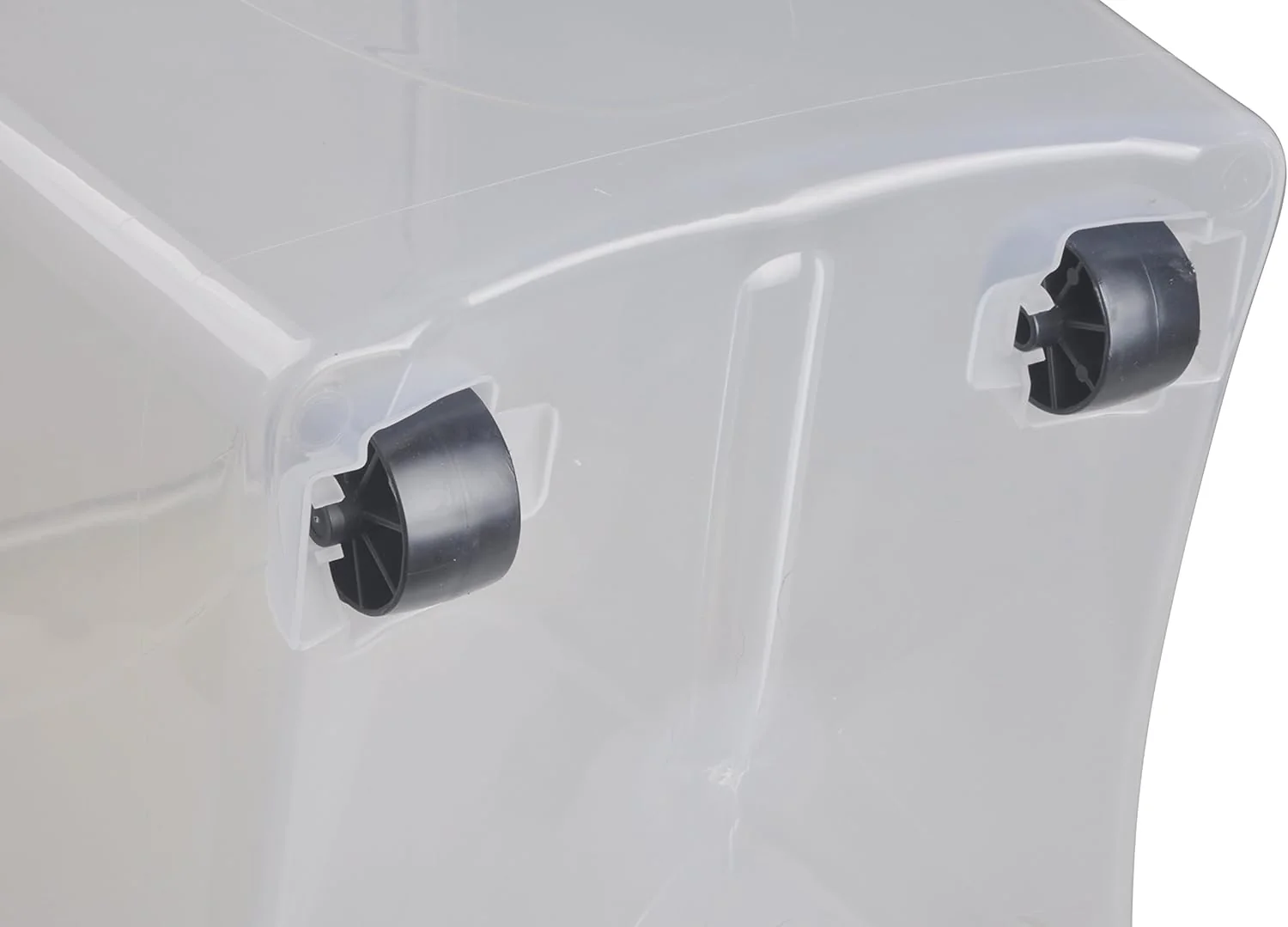 Van Ness Food Container with Fresh-Tite Seal and Wheels - Image 5